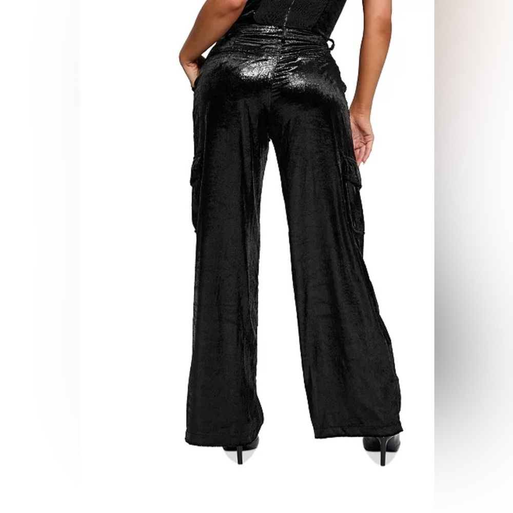 GUESS Women's Jolie High-Rise Velvet Cargo Pants Size L Black Satin Cargo Pants - Picture 7 of 12